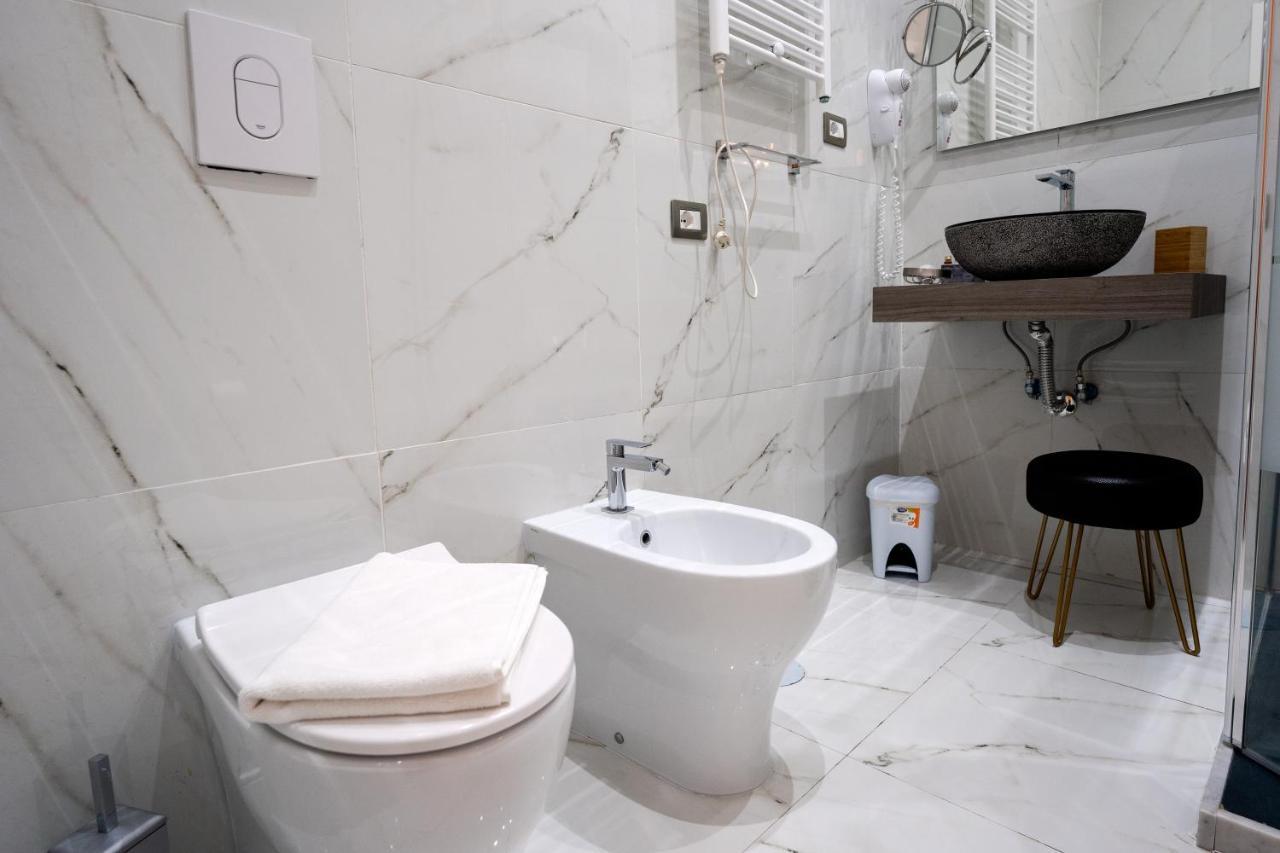 Antica Dimora Deluxe Bed & Breakfast Naples Exterior photo