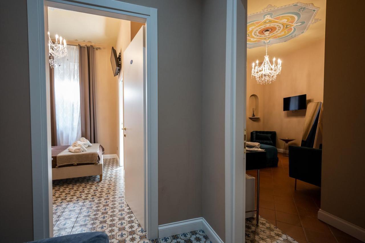Antica Dimora Deluxe Bed & Breakfast Naples Exterior photo