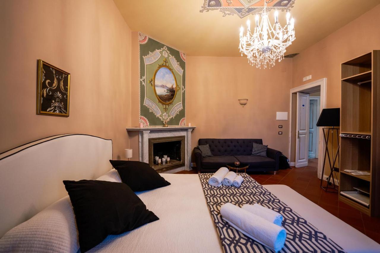 Antica Dimora Deluxe Bed & Breakfast Naples Exterior photo