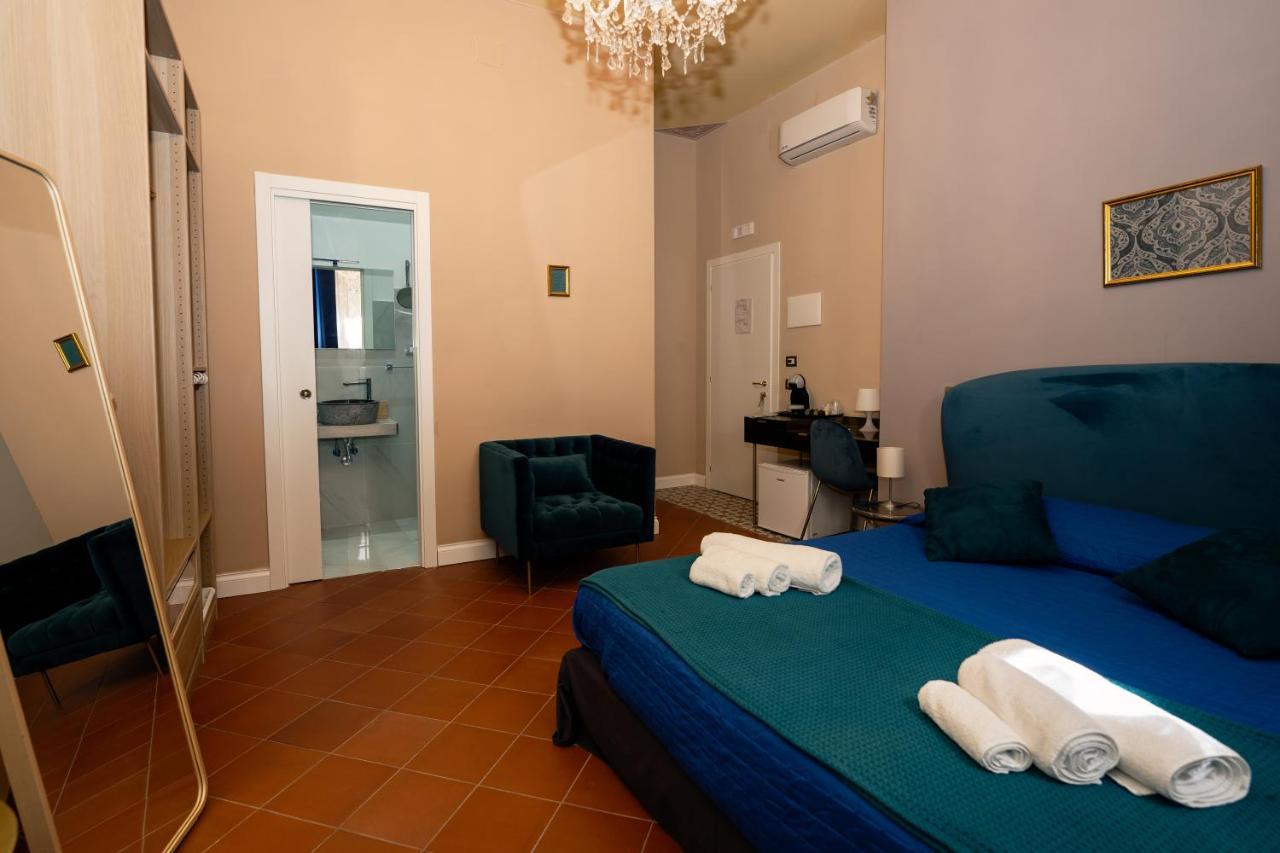 Antica Dimora Deluxe Bed & Breakfast Naples Exterior photo