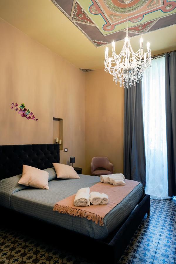 Antica Dimora Deluxe Bed & Breakfast Naples Exterior photo