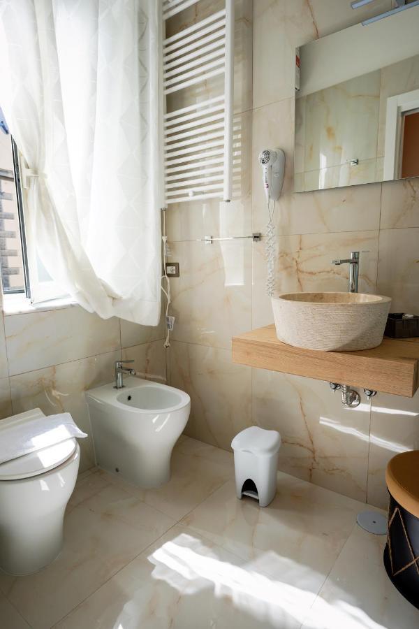 Antica Dimora Deluxe Bed & Breakfast Naples Exterior photo